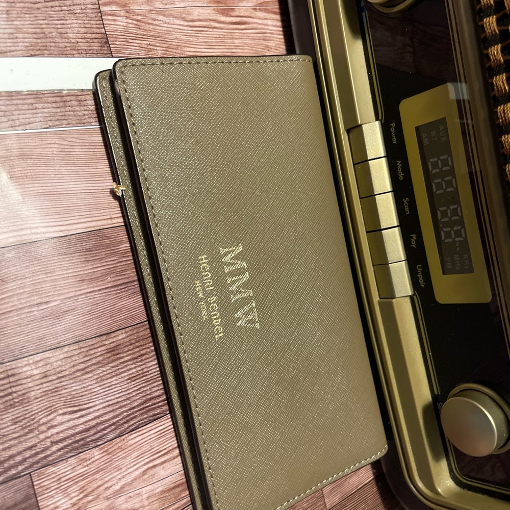 henri bendel olive green saffiano leather wallet